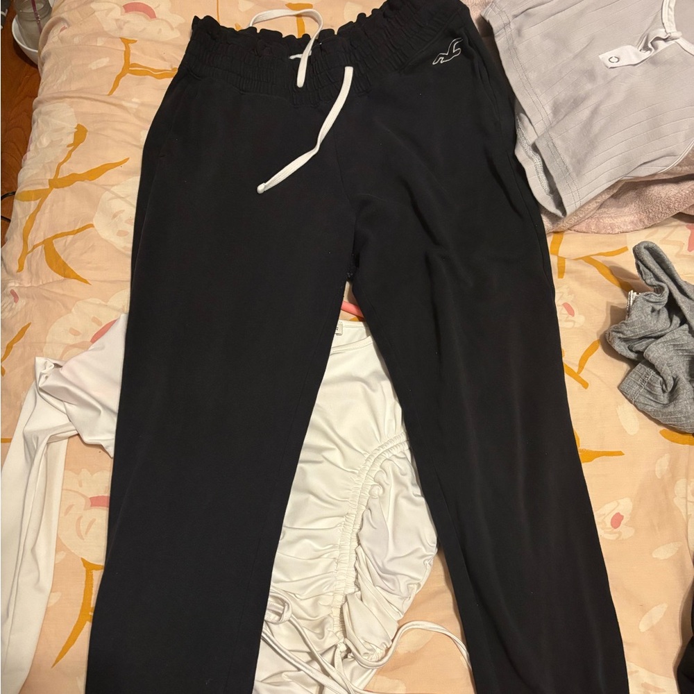Hollister Black Highwaisted sweatpants